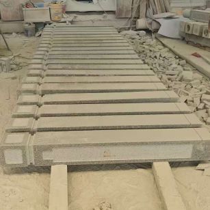 衡阳 芝麻白异形加工雕刻-栏杆大柱，方柱