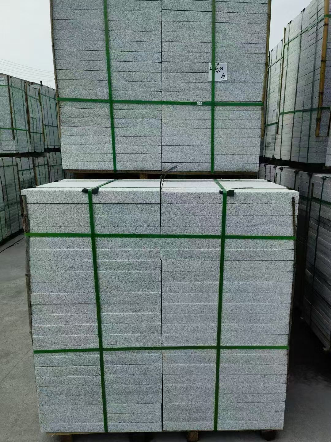 衡阳 芝麻白火烧，园林广场市政工程地铺石，1.8~5.0厚均有现货