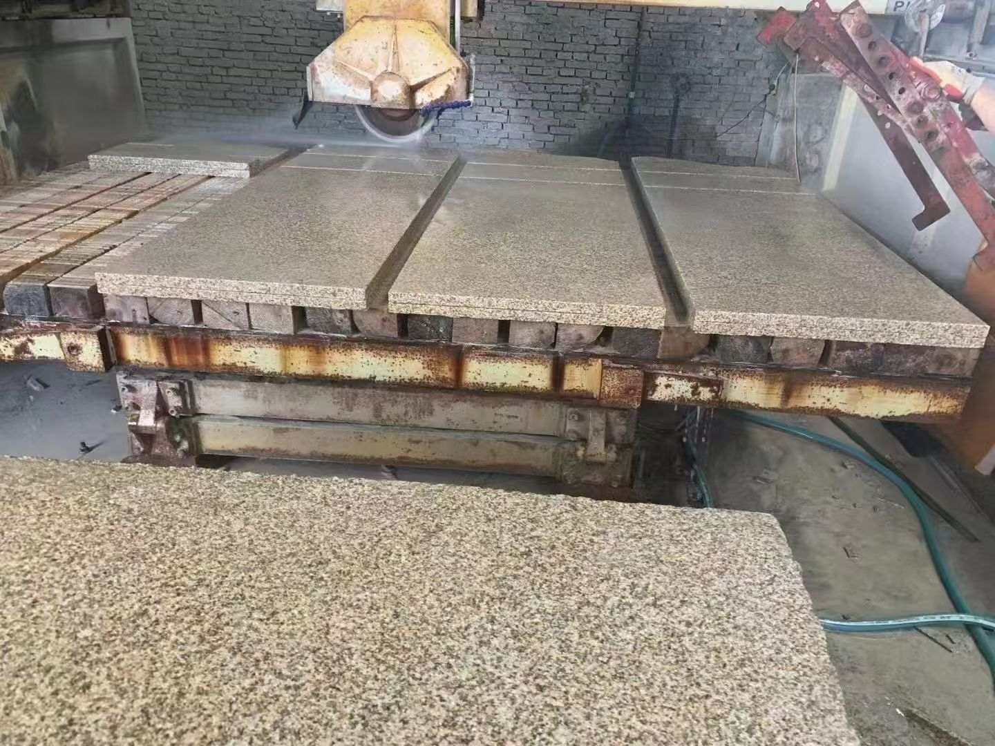 衡阳 黄金麻荔枝面成品板加工