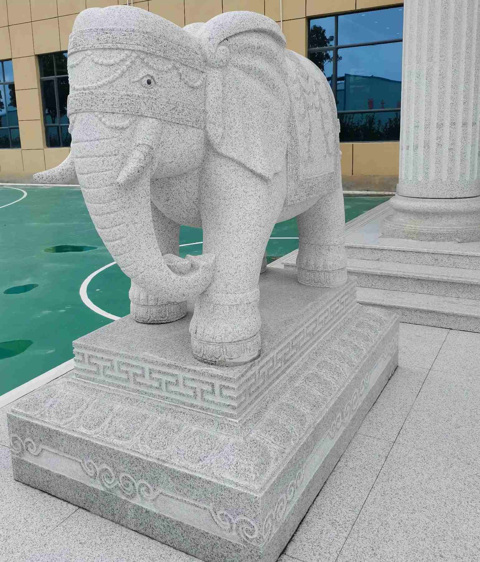 衡阳 白麻花岗岩动物异形石雕-大象