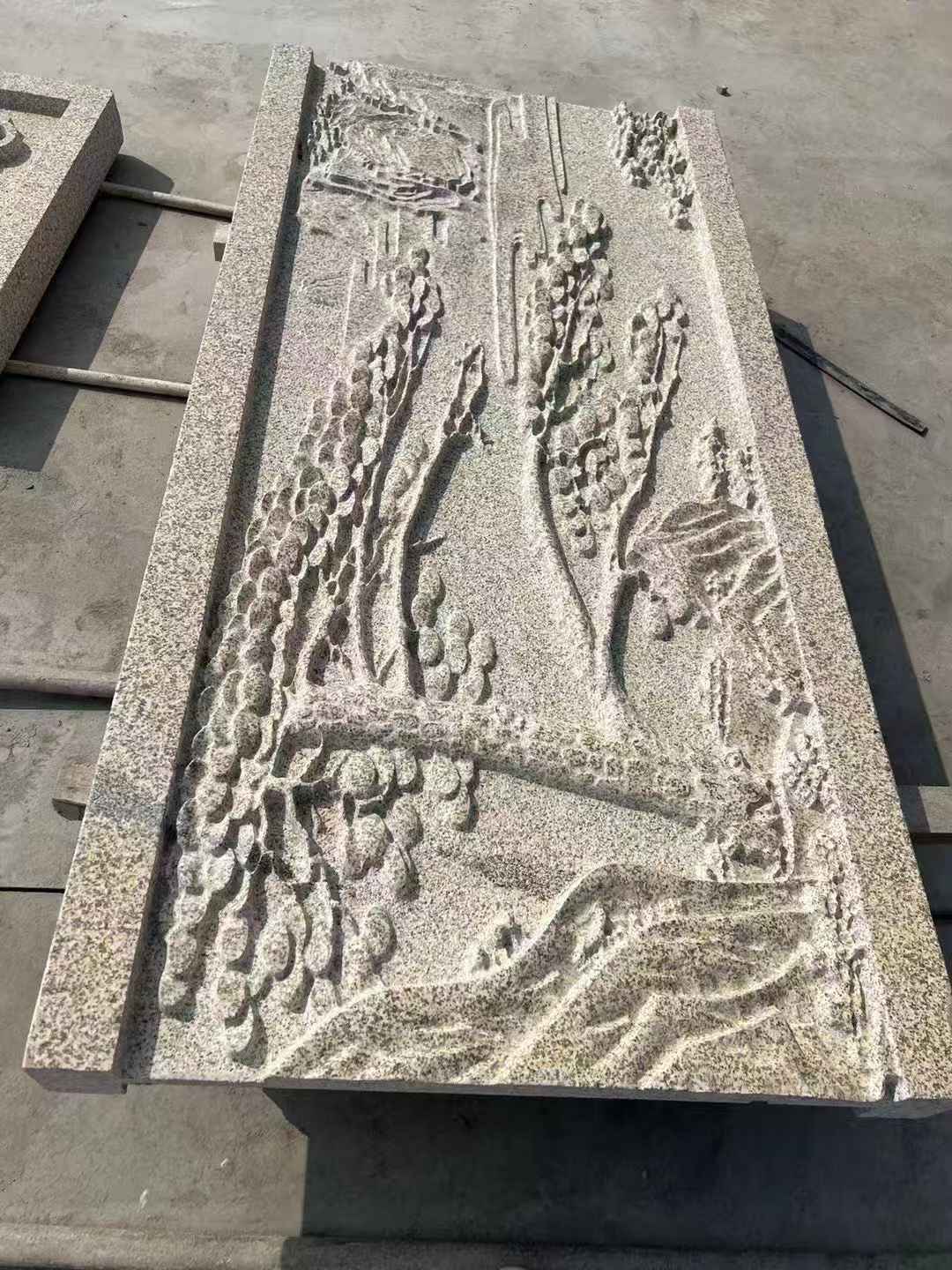 衡阳 黄金麻雕刻板浮雕迎客松