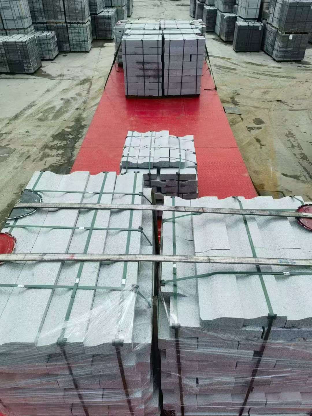 衡阳 芝麻白仿形加直形路沿石出货日常