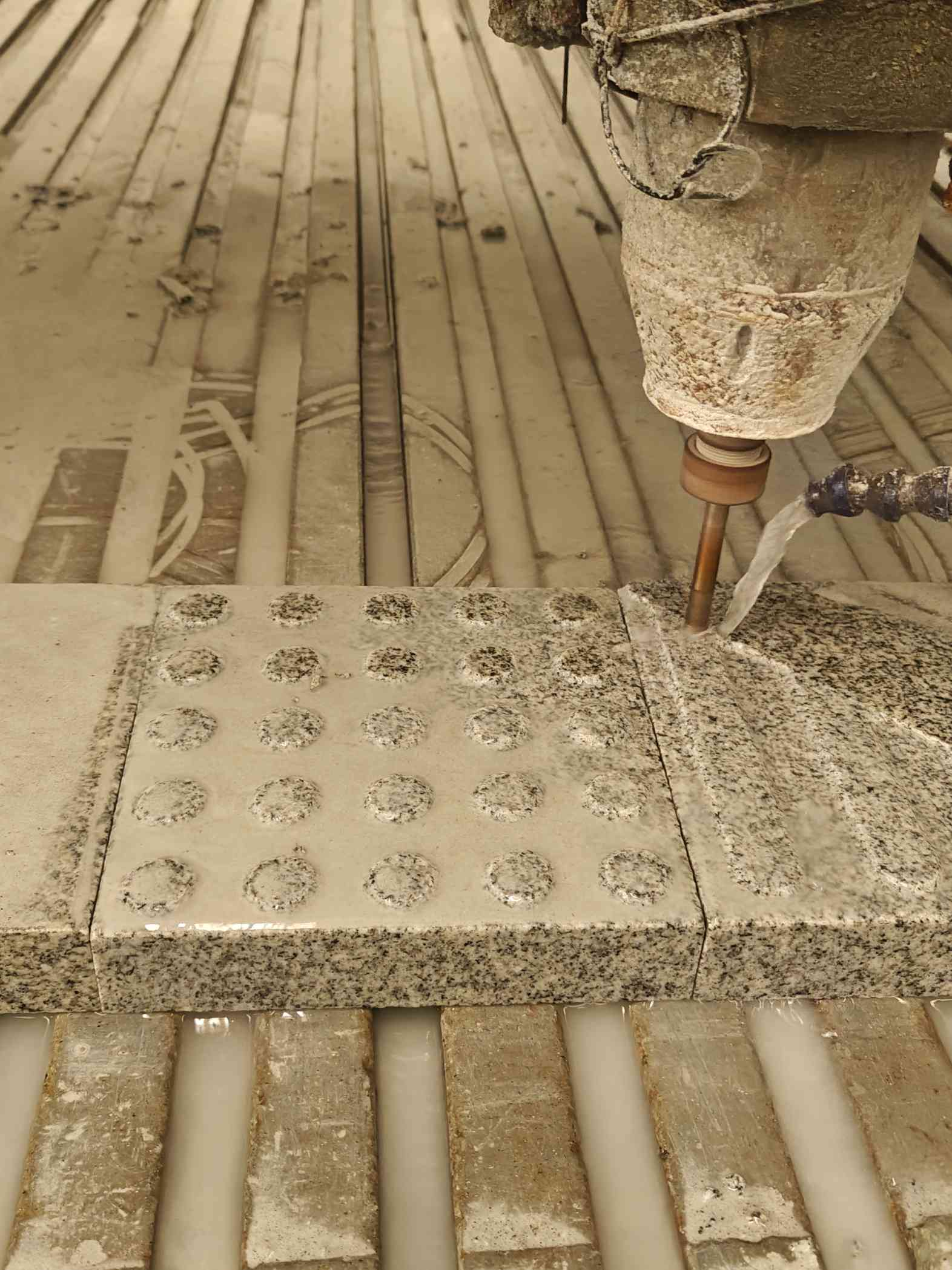 衡阳 芝麻白花岗岩石材盲人石、盲道石、盲点石