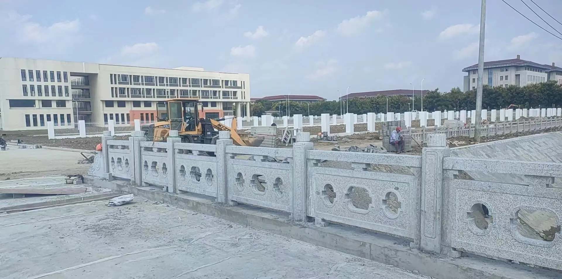 衡阳 白麻花岗岩荔枝面河道栏杆