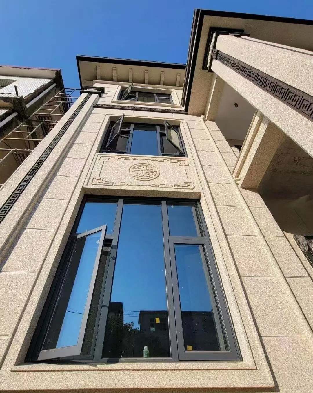 衡阳 黄金麻荔枝面别墅外墙干挂效果展示