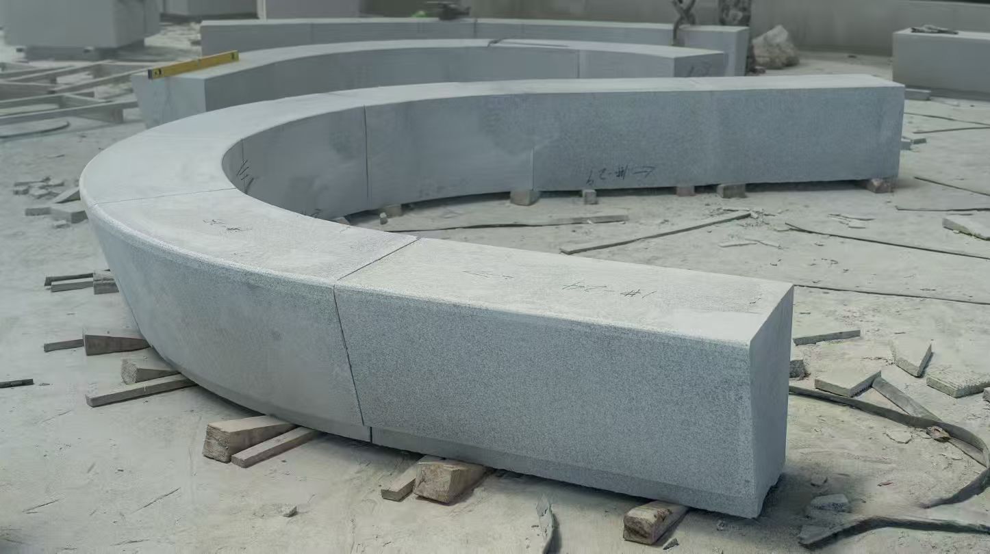 衡阳 芝麻白花岗岩光面弧形坐凳