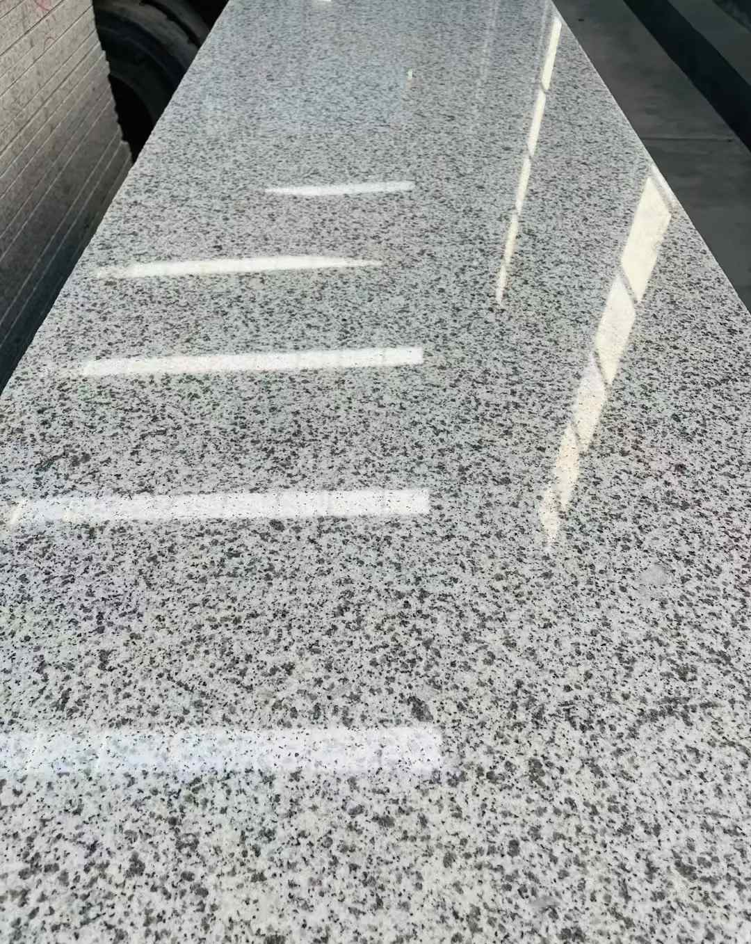 衡阳 白麻花岗岩光面毛板